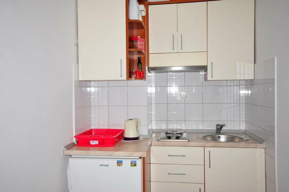 פלוצ'ה Apartments Franic מראה חיצוני תמונה
